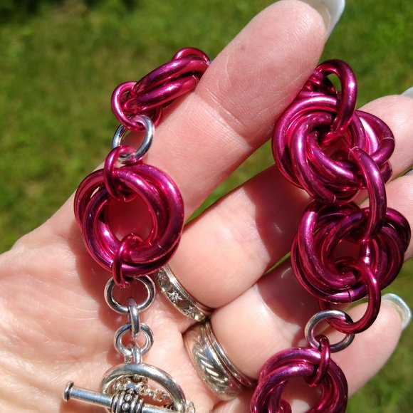 NWOT Chainmaille Bracelet!!  Mobius weave in Rose Anodized Aluminum Rings, 8" - Picture 9 of 10